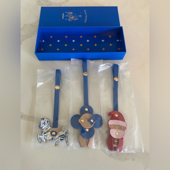 Louis Vuitton VIP Novelty Holiday 3pc Ornament/ Bag Charms GWP - Picture 14 of 15